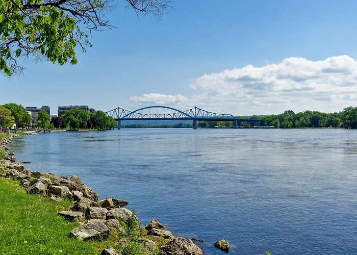 Grandstay Hotel & Suites La Crosse