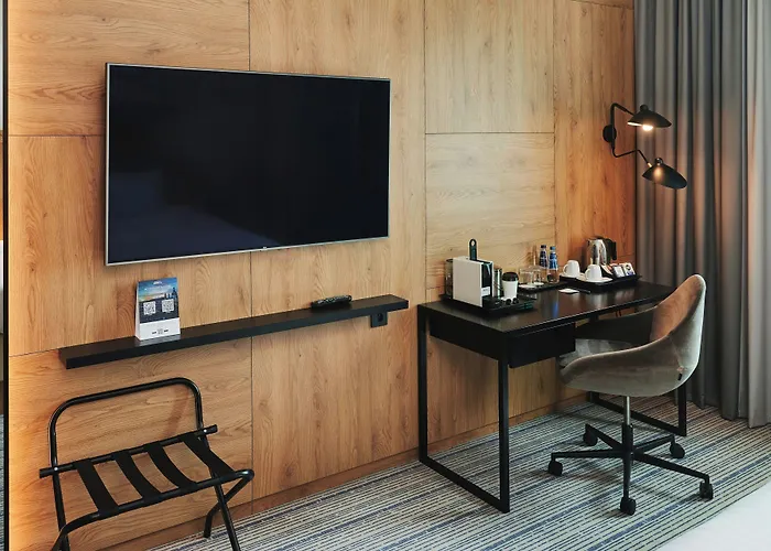 Courtyard By Marriott Warsaw Airport