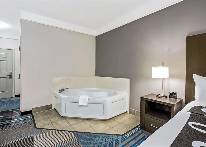 La Quinta By Wyndham Conroe