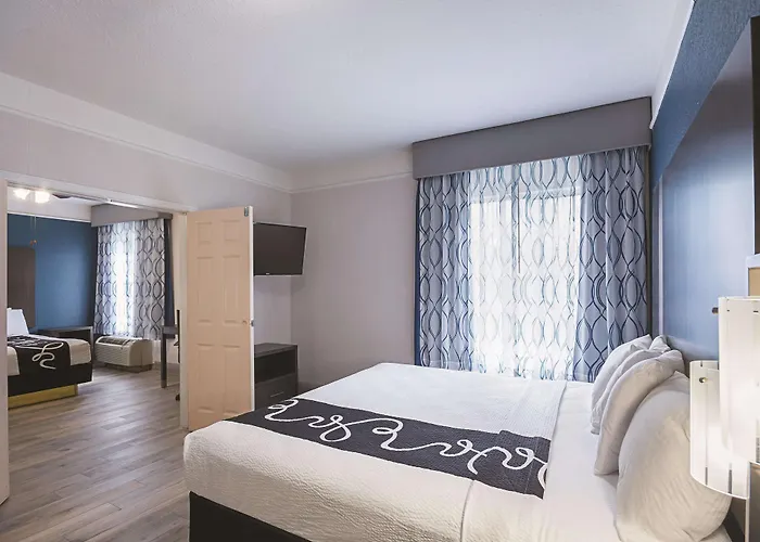 La Quinta Inn & Suite Kingwood Houston Iah Airport 53200