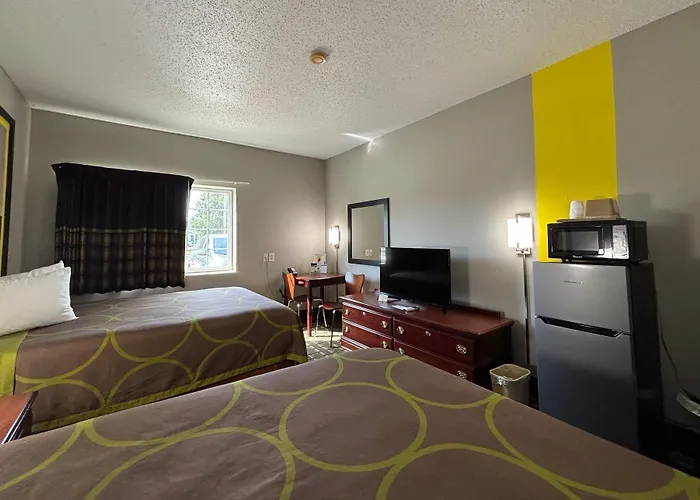 Super 8 By Wyndham Mt. Carmel Il