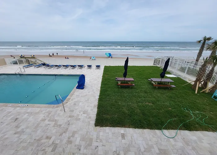 Beachside Hotel