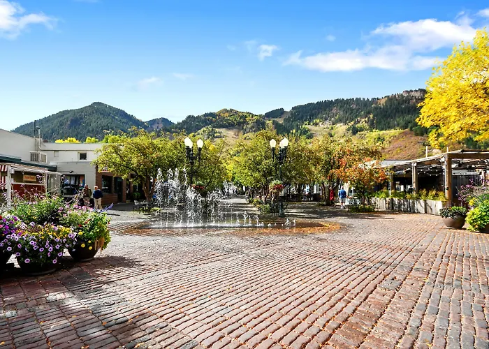 Aspen Square Condominium Hotel
