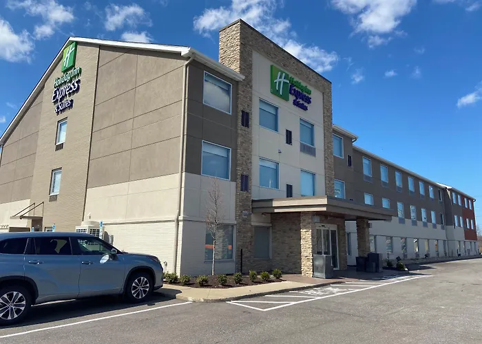 Holiday Inn Express & Suites Elyria By Ihg
