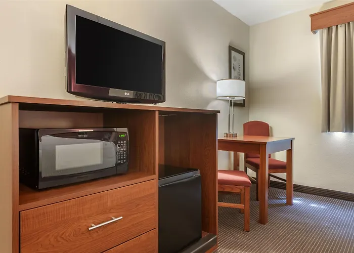 Surestay Plus Hotel By Best Western Litchfield