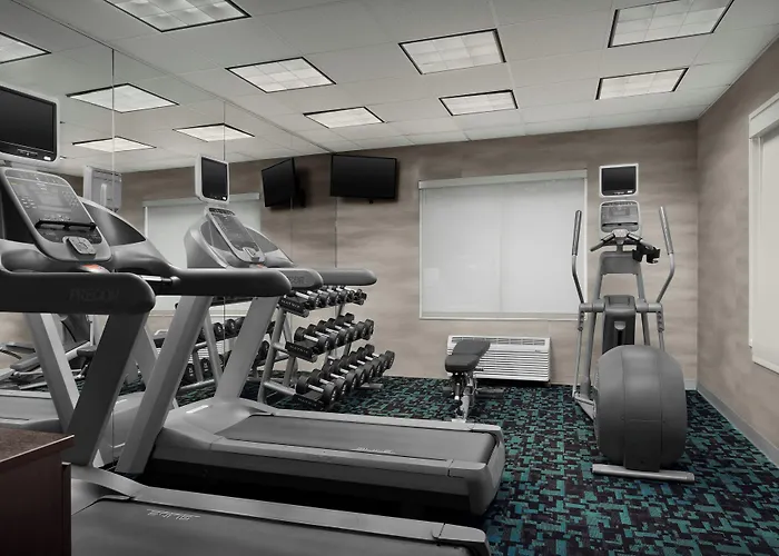 Fairfield Inn And Suites By Marriott Emporia I-95