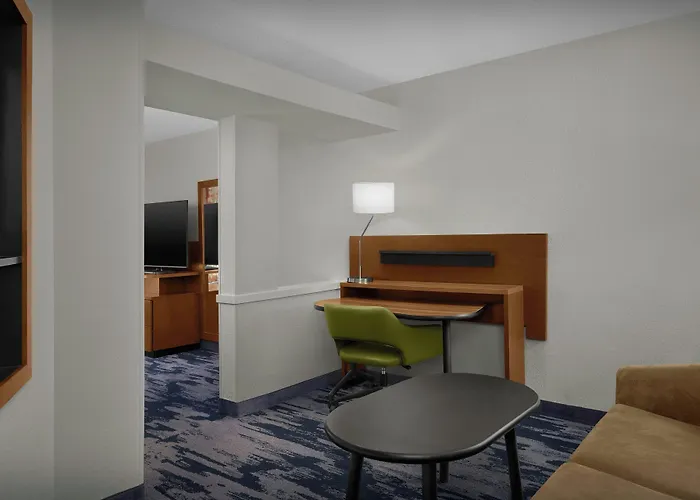 Fairfield Inn And Suites By Marriott Emporia I-95
