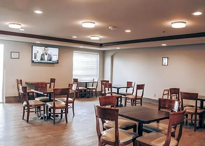 Lucille'S Hotel, Restaurant, & Bar