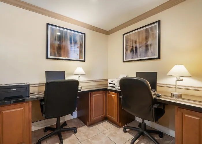 Best Western Plus John Jay Inn & Suites