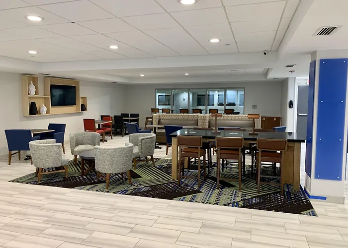 Holiday Inn Express & Suites Longview North By Ihg