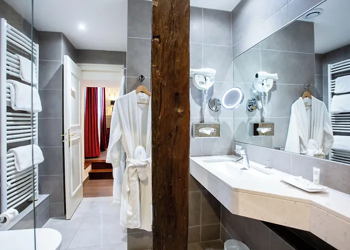 Best Western Plus Hotel D'Angleterre - Centre Historique