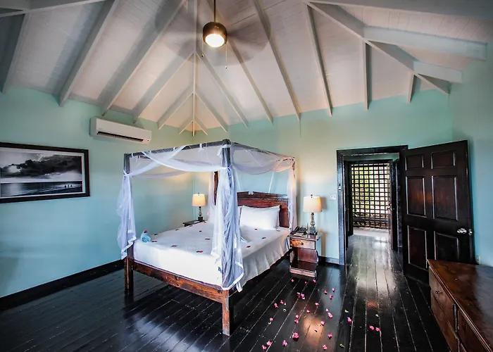 Cocos Hotel Antigua (Adults Only)