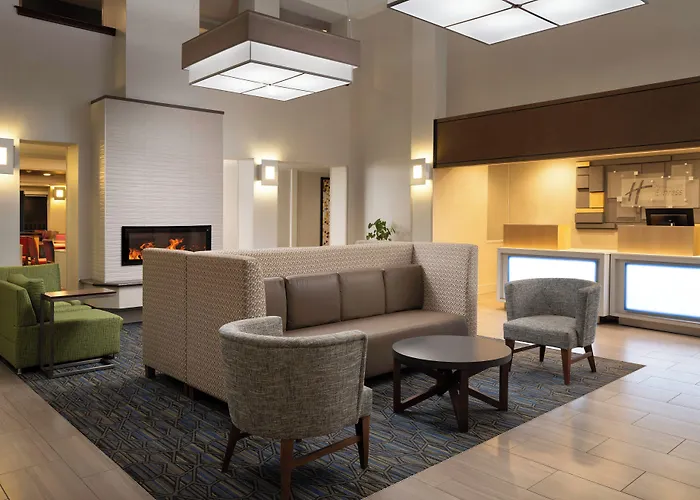 Holiday Inn Express Hotel & Suites Belmont By Ihg