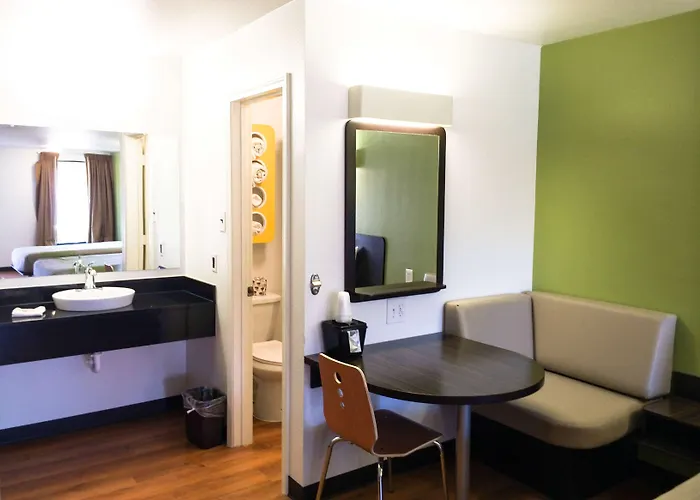 Motel 6-Longview, Tx - North