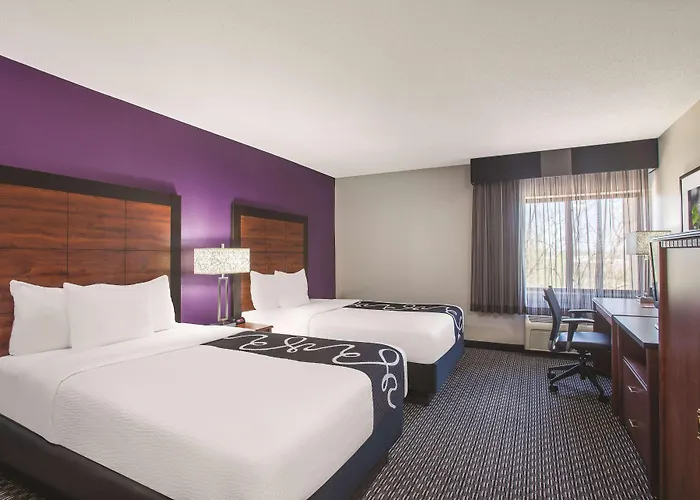 La Quinta Inn & Suites By Wyndham University Area Chapel Hill