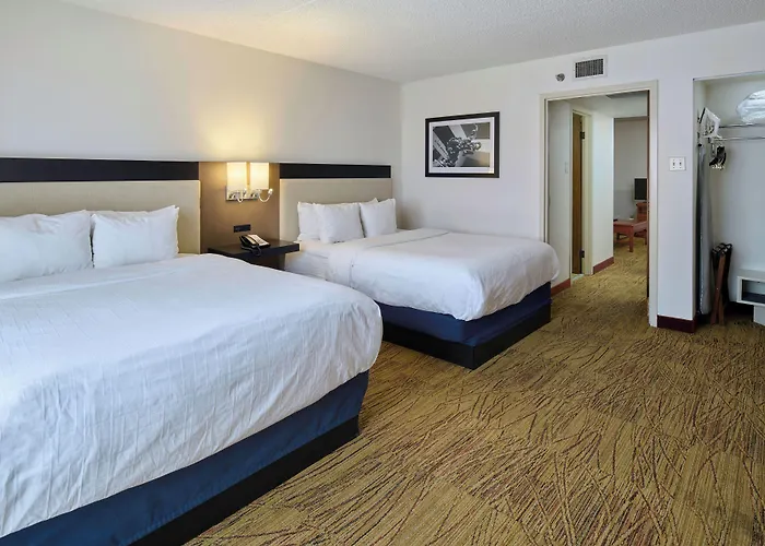 Wyndham El Paso Airport And Water Park