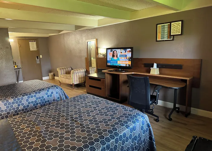 Economy Inn North Randall