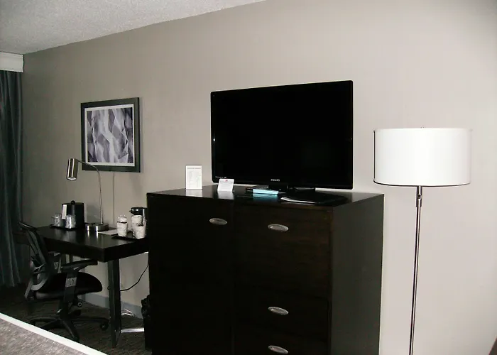 Best Western Plus Bradford Inn