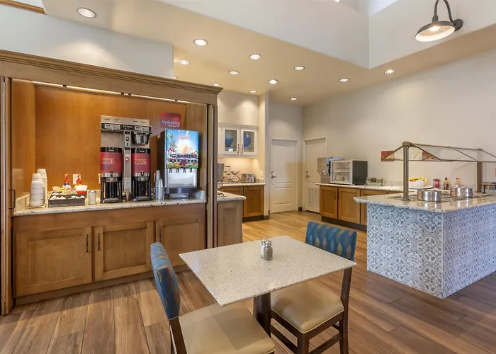 Best Western Plus A Wayfarer'S Inn & Suites