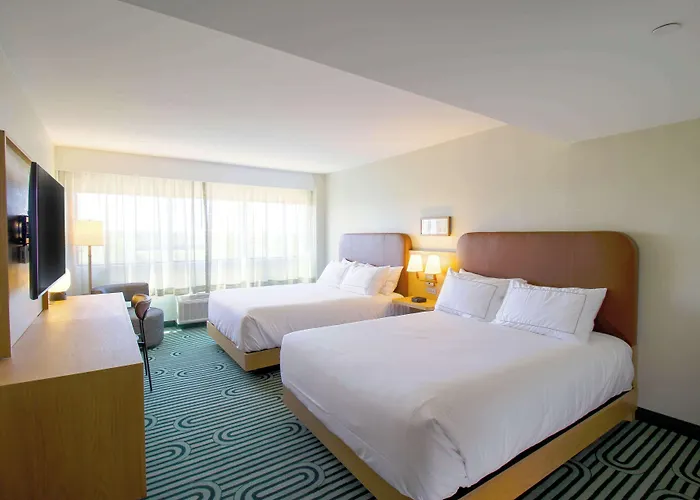 Doubletree By Hilton Clarksville Riverview