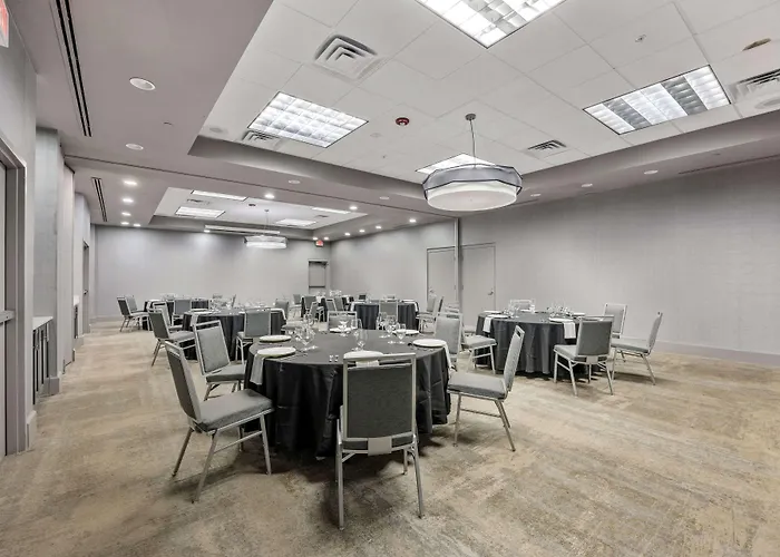 Doubletree Suites By Hilton Hotel Huntsville South