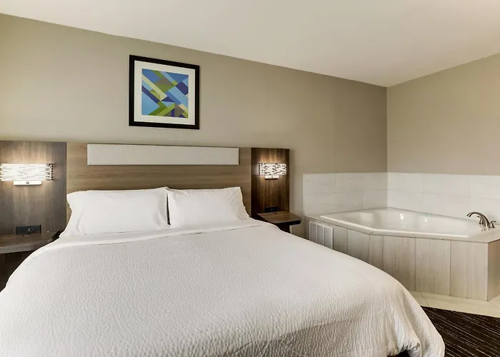Holiday Inn Express & Suites Bryan-Montpelier By Ihg