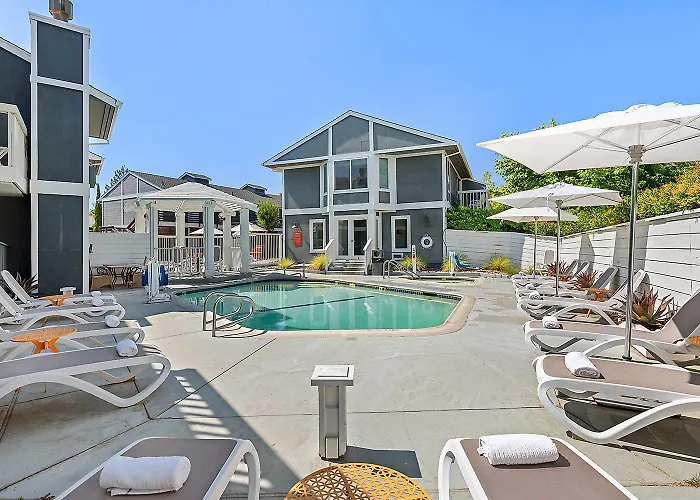 Upvalley Inn & Hot Springs, An Ascend Collection Hotel