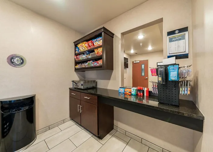 Cobblestone Inn & Suites - Avoca