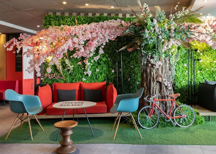 Ibis Saint Quentin En Yvelines - Velodrome