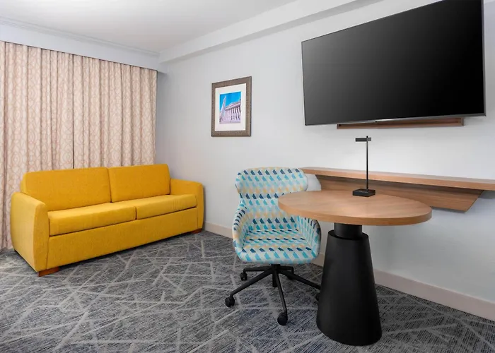 Hampton Inn & Suites Springfield Downtown