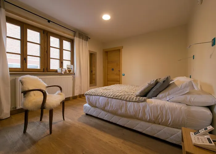 Logis Hotel & Restaurant - Auberge De L'Abbaye