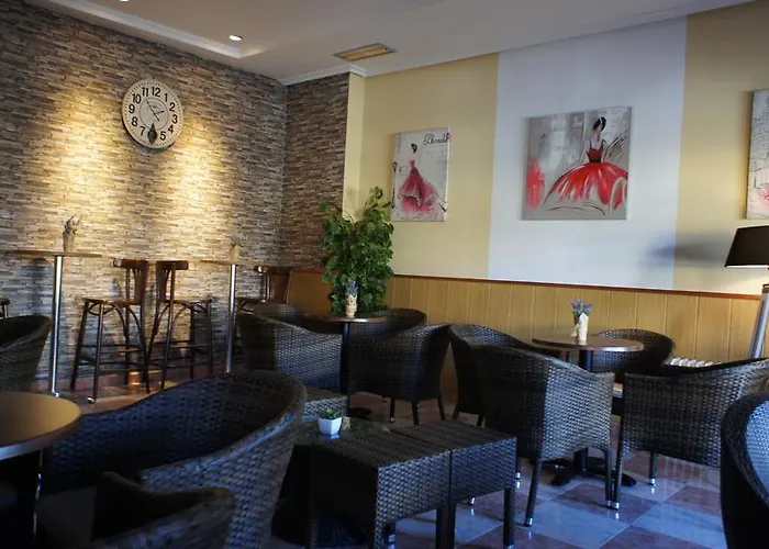 Hotel Puente Romano