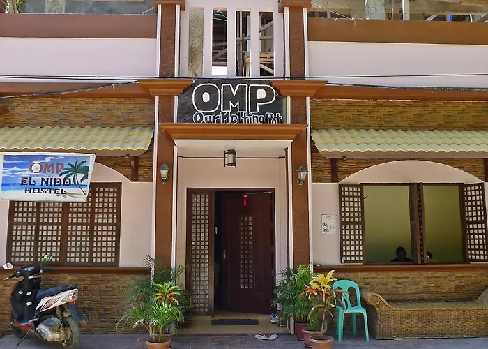 Our Melting Pot Hostel - El Nido