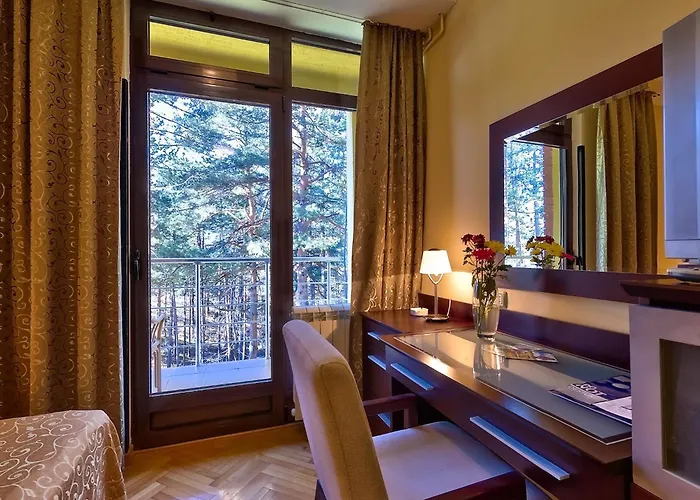 Hotel President Garni