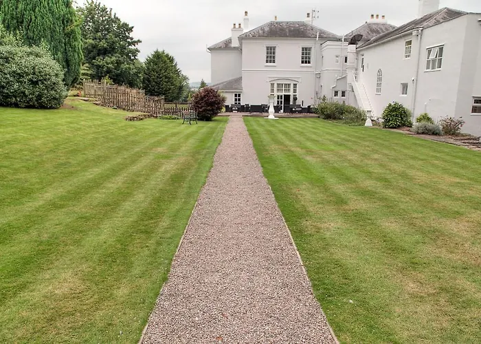 Brooks Country House
