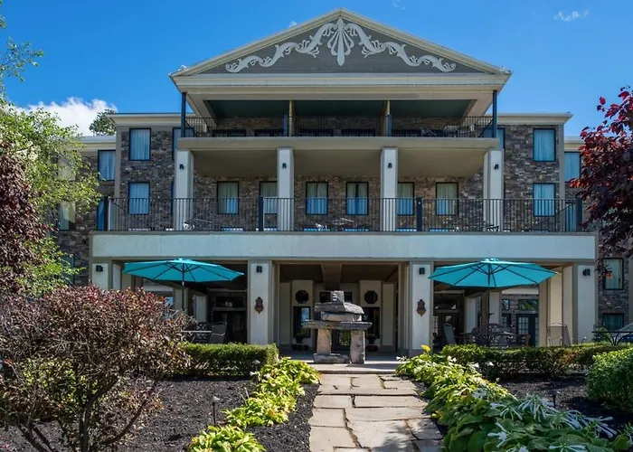 Niagara Crossing Hotel And Spa