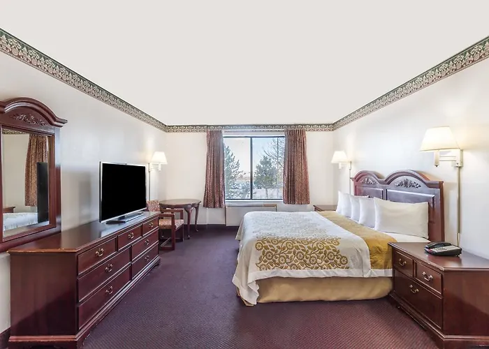 Days Inn By Wyndham Evanston Wy