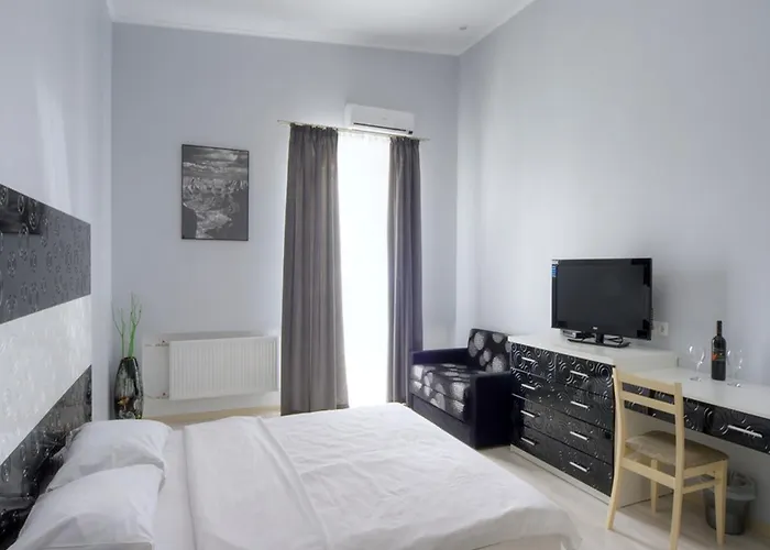 Best Season Apart Hotel