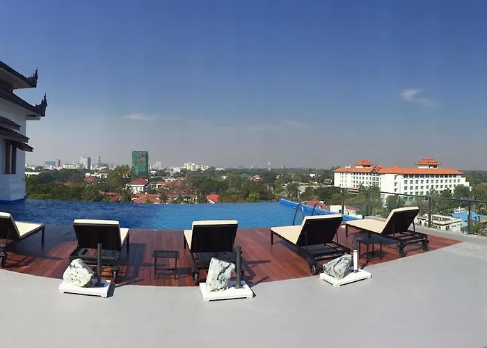 Yadanarpon Dynasty Hotel