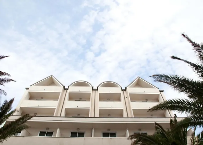 Altamarea Residence & Hotel