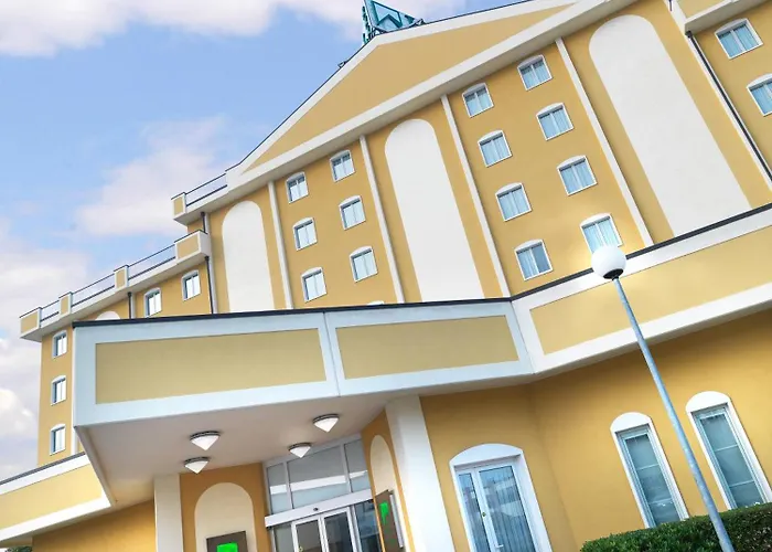 Piramidi Hotel