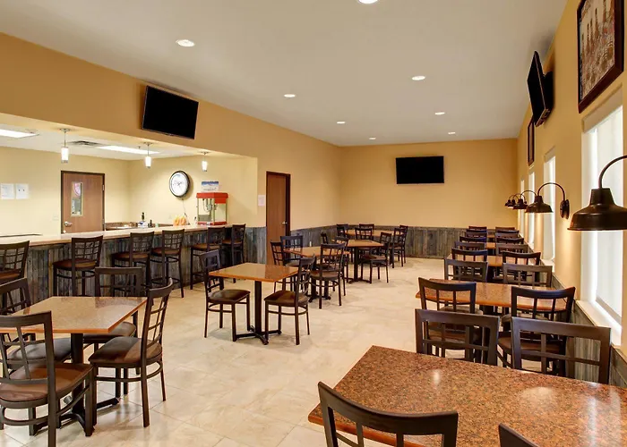 Rodeway Inn & Suites Phillipsburg