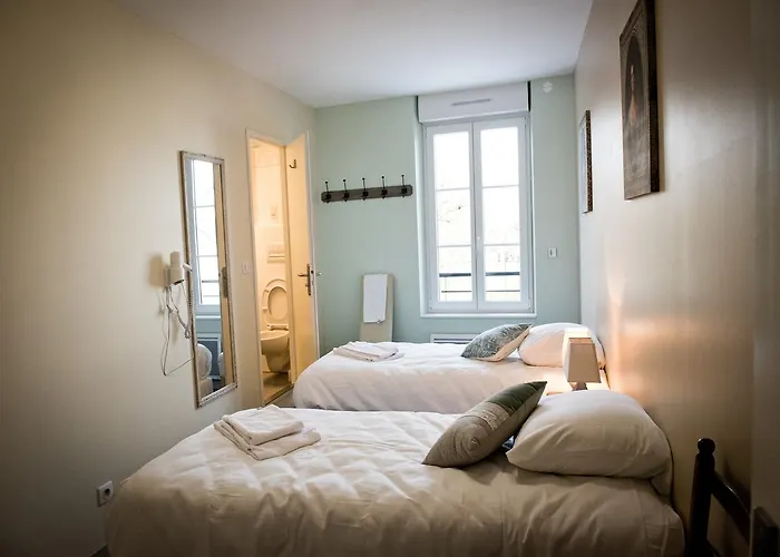 Logis Hotel Restaurant Le Relais Fleuri