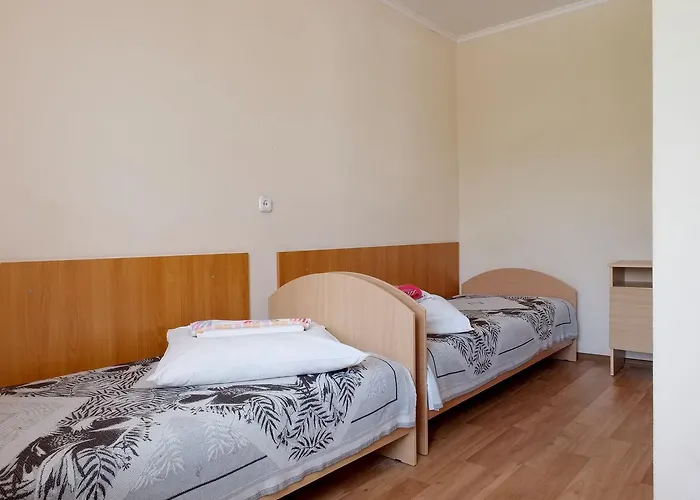 Akademicheskaya Hotel
