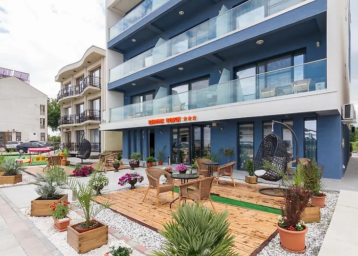 Ryanna Beach Pe Plaja Belona