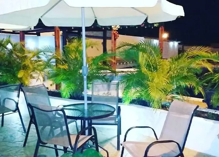 Hotel Colinas Del Sol
