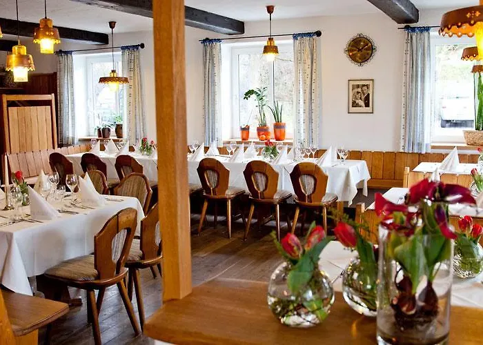 Hotel Wirtshaus Am Schloss