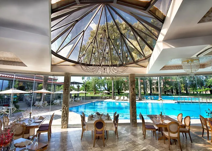 Corali Resort
