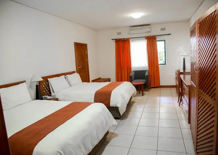 M'Kango Golfview Hotel