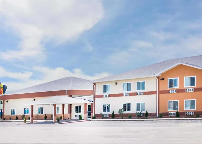 Super 8 By Wyndham Parsons Motel